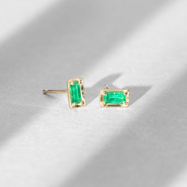 Ila Leone Emerald Stud